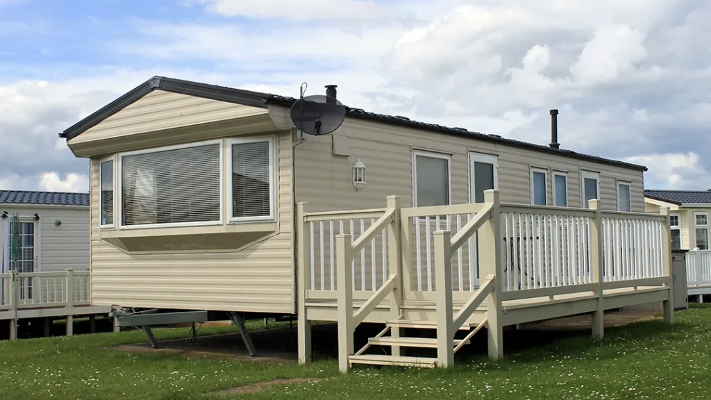 Mobile home insurance requirement
