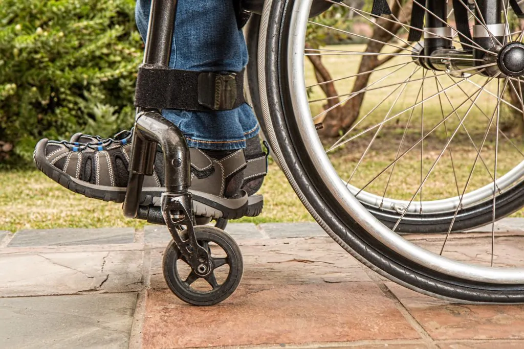 wheelchair 1595802 1920